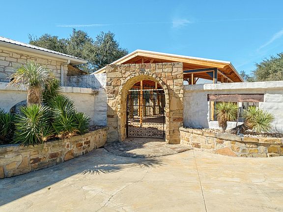 2nd image of 340 Barton Ranch Rd