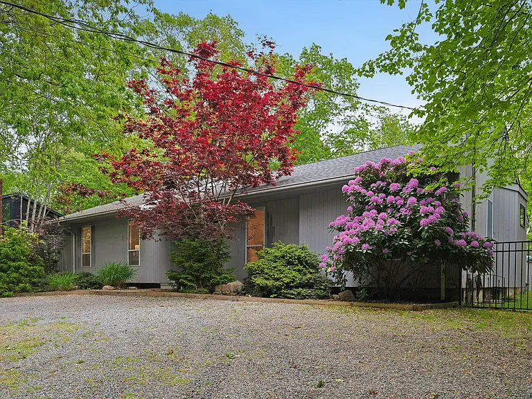 10 N Cape Ln — Photo 3