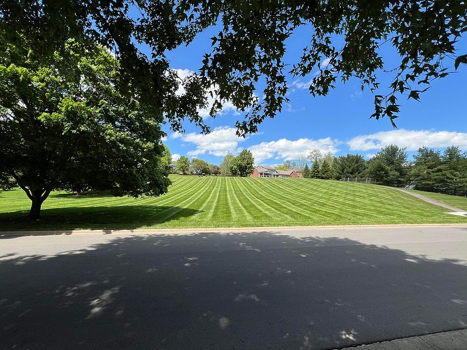 1st image of 304 Glyn Tawel Dr