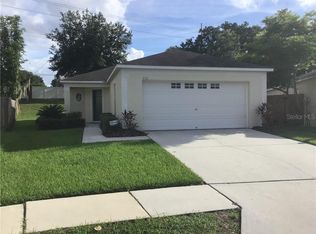 902 Lake Shore Ranch Dr, Seffner, FL 33584