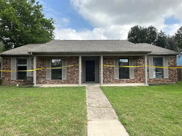 411 Creekmeadow Ln, Lewisville, TX 75067