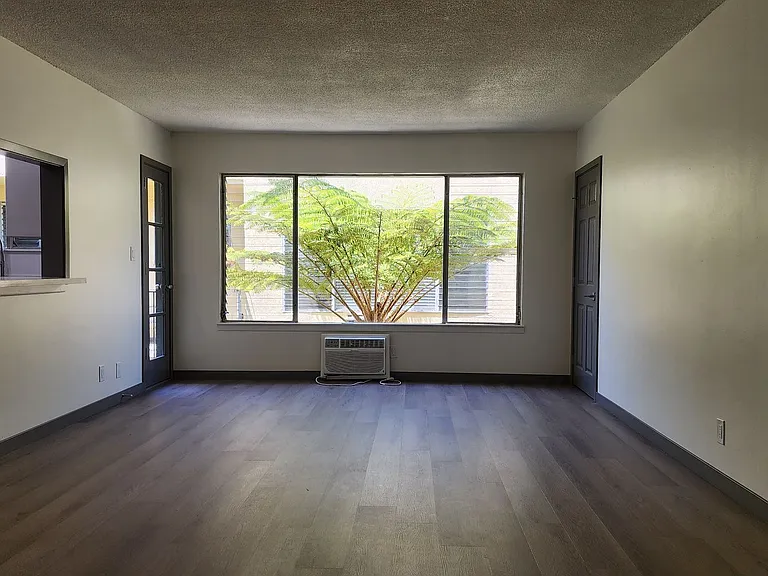 Ogden Apartments — Photo 7