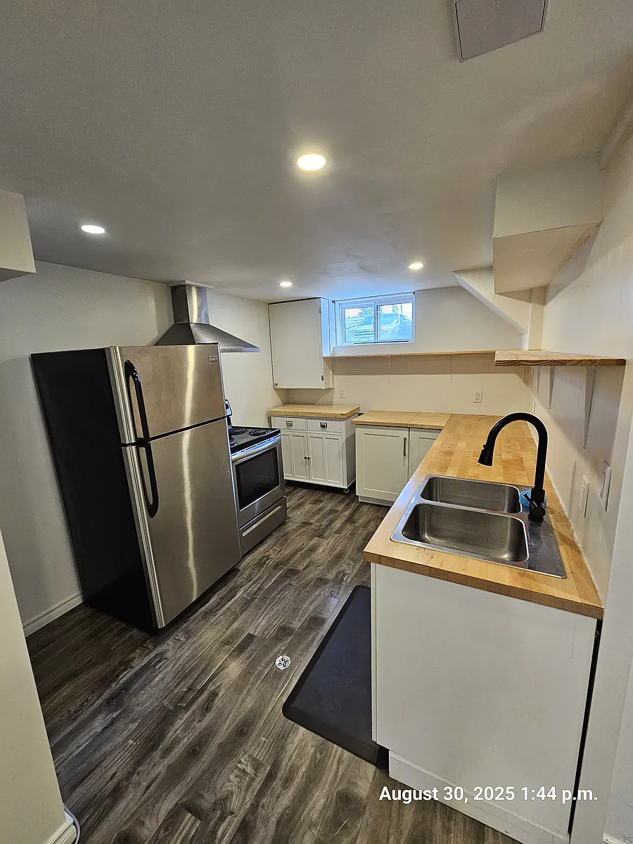 Building Photo - 7 Falesy Ave #BASEMENT