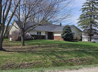 71071 Weeks Rd, Richmond, MI 48062