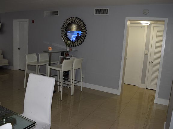 3rd image of 1530 NE 191st St APT 226