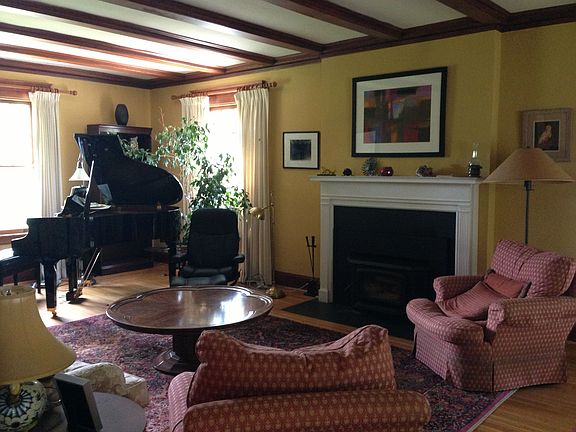 3rd image of 12 Burton Woods Ln