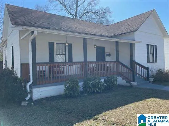 3 bed, 2.0 bath, 1576 sqft, $1,950 — Photo 1