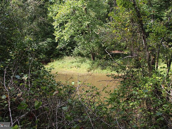 4th image of Hodges Ln