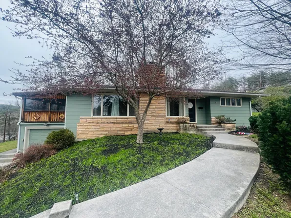 179 Circle Dr, White Sulphur Springs, WV 24986