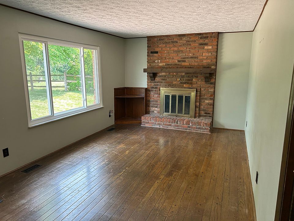 1st image of 2382 Mount Vernon Dr