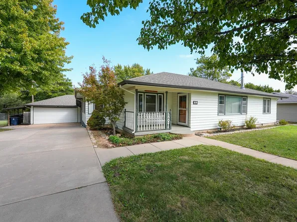 702 W 10th Ave, El Dorado, KS 67042