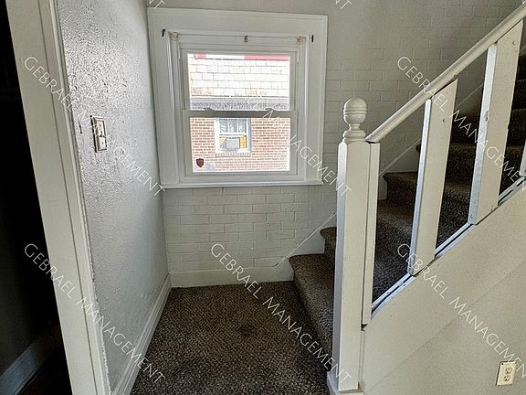 3rd image of 2013 Joliet St