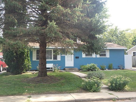 3rd image of 221 Harrison St