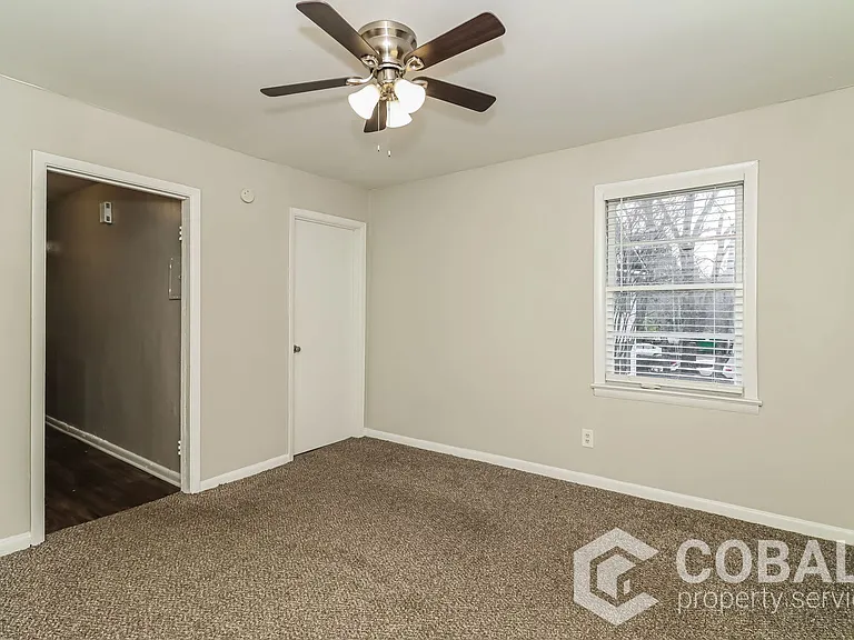 1992 Woodland Hills Ave NW #2 — Photo 5