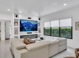 2484 SW 25th St #24, Miami, FL 33133