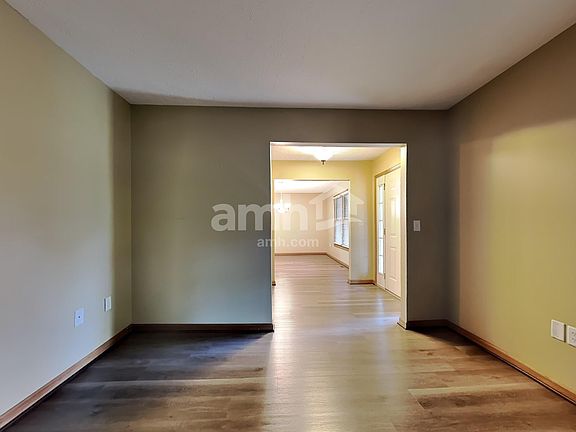 5th image of 1330 Fairway Ct