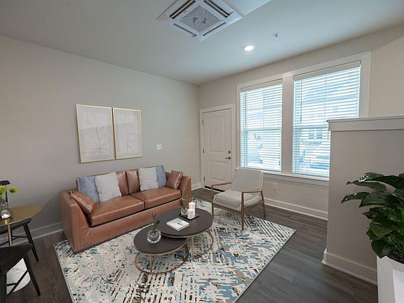 3rd image of 3250 Midvale Dr #701