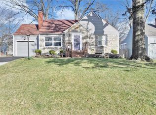 5421 Rosewood St, Roeland Park, KS 66205