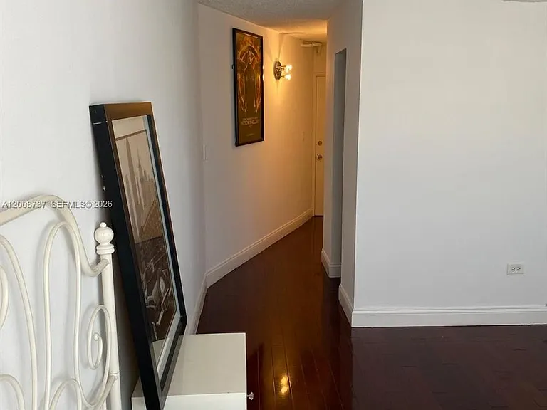 1881 Washington Ave #7C — Photo 4