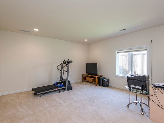 454 Sq Ft Finished Basement