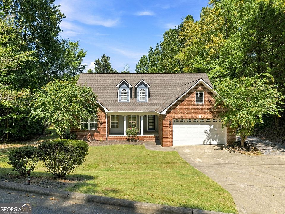 1st image of 108 Thornwood Dr SW