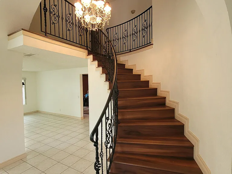 2050 Madonna Ln — Photo 5