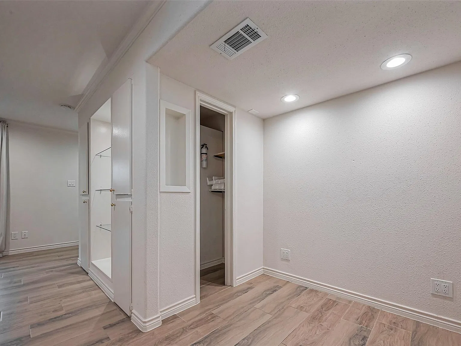 1 bed, 1.0 bath, 899 sqft, $1,500 — Photo 4
