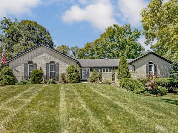 1803 Campus Dr, Fairborn, OH 45324
