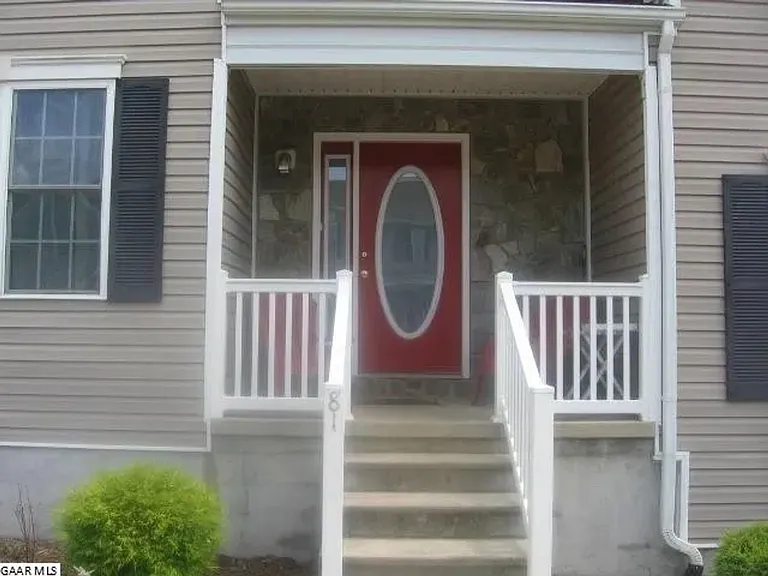 81 Pinnacle Ln — Photo 3