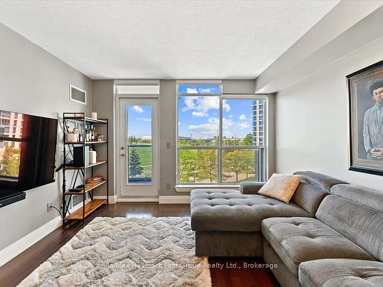 340 Watson St W #416 — Photo 10