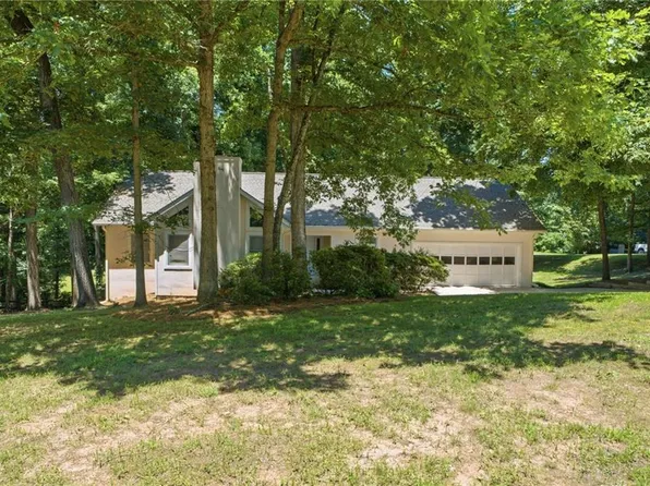3650 Southlake Cir, Cumming, GA 30041