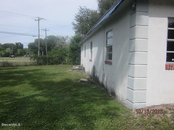 5th image of 2495 Lake Dr