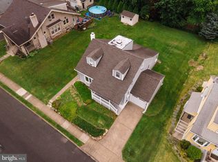 526 Tennis Ave, Glenside, PA 19038