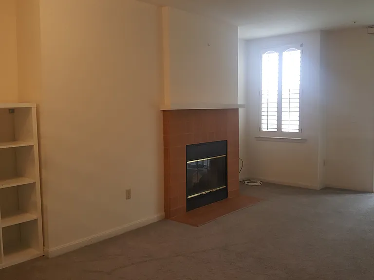 550 Ortega Ave — Photo 12