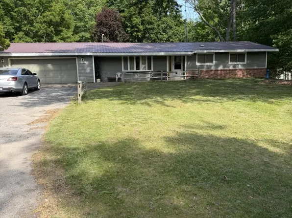 8357 Leecrest Blvd, Onekama, MI 49675