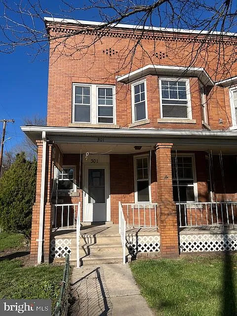 301 Maryland Ave photo 1