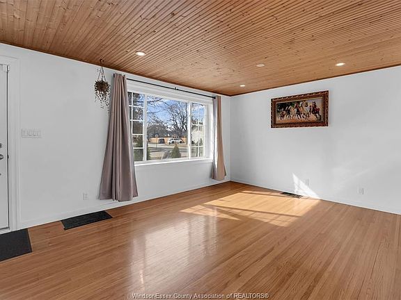 4th image of 1604 Buckingham Dr