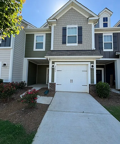 2645 Aubrey St #1 — Photo 1