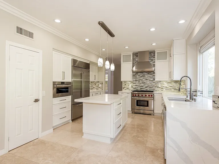 6 Westchester Ct — Photo 9