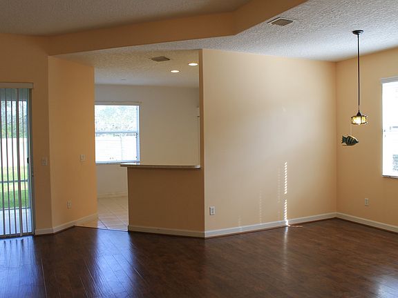 3rd image of 3191 Ashford Sq