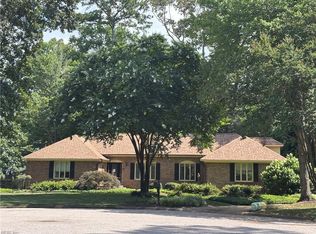 913 Saint Gregorys Way, Virginia Beach, VA 23452