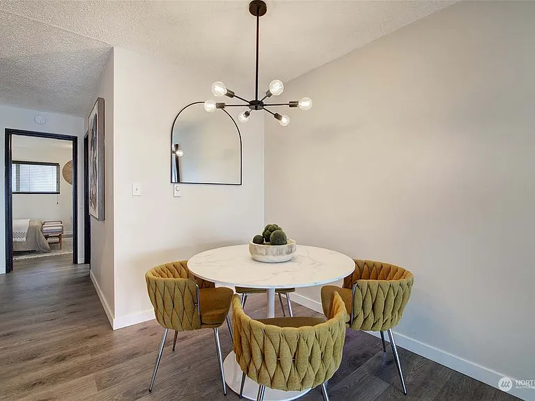 400 Melrose Ave E #302 — Photo 12