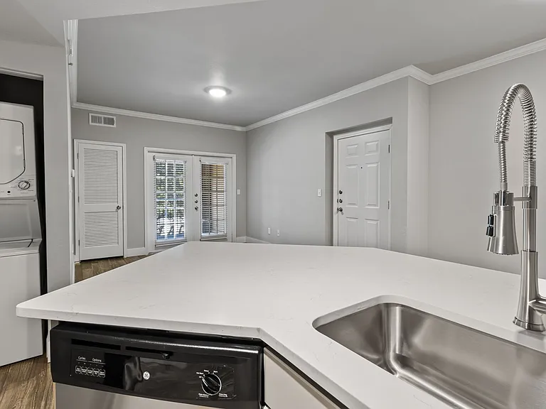 6307 Bluff Springs Rd — Photo 4