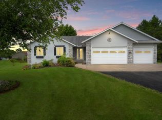 2195 Seville Rd, Kronenwetter, WI 54455