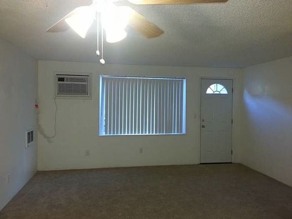 Entrance/Living Room