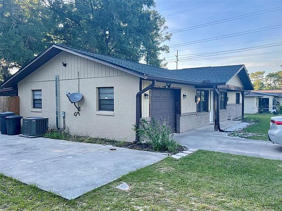 2nd image of 3110 NE 25TH AVENUE