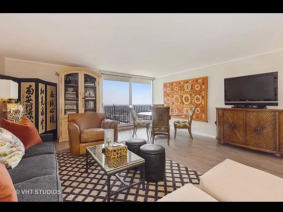 2nd image of 6033 N Sheridan Rd APT 33J