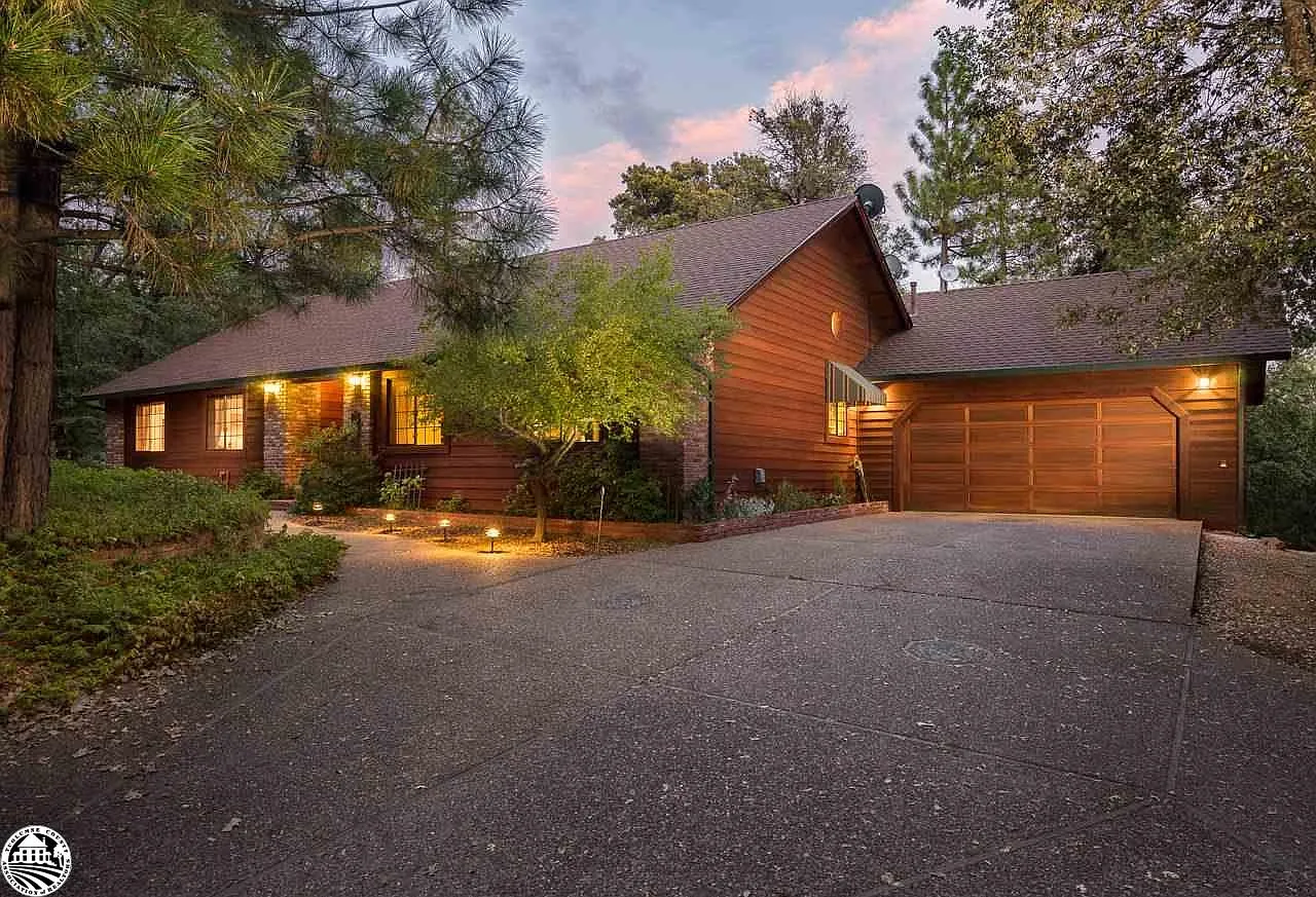 23250 Comstock Ranch Rd photo 1