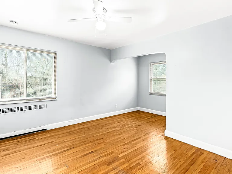 17151 Pennington Dr — Photo 8