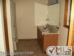 brooks bathroom